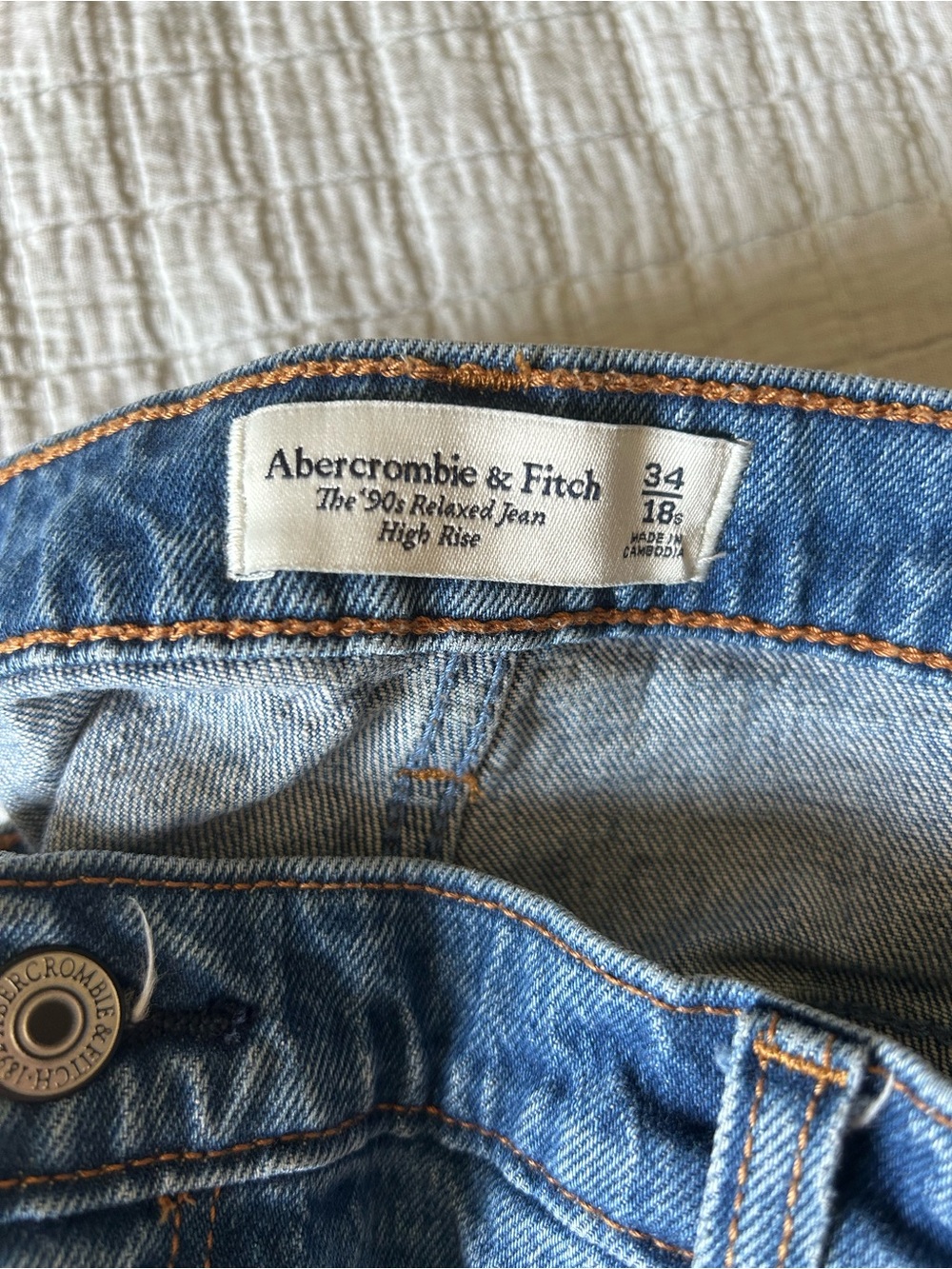 Abercrombie and Fitch 90’s High Rise Relaxed